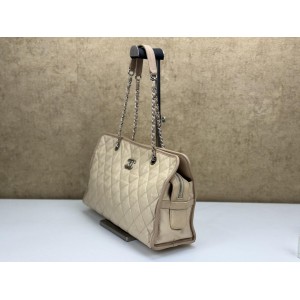 CHANEL A66806 FRENCH RIVIERA ZIP SHOPPING TOTE